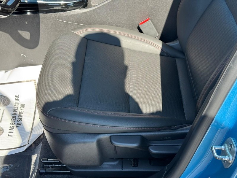 Chevrolet Trax Vehicle Full-screen Gallery Image 17