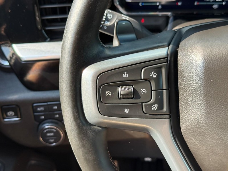 Chevrolet Silverado 1500 Vehicle Full-screen Gallery Image 19