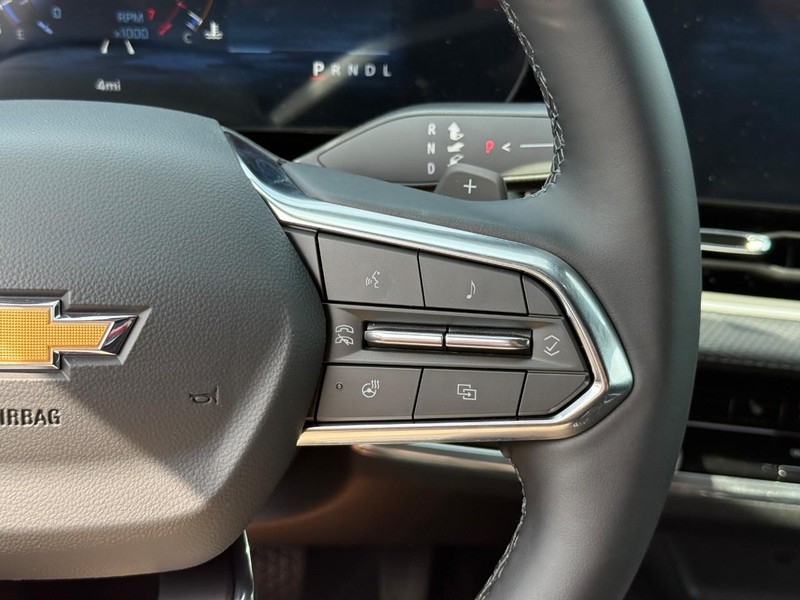 Chevrolet Equinox Vehicle Full-screen Gallery Image 14