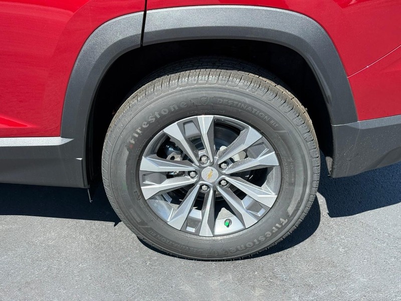 Chevrolet Equinox Vehicle Full-screen Gallery Image 4