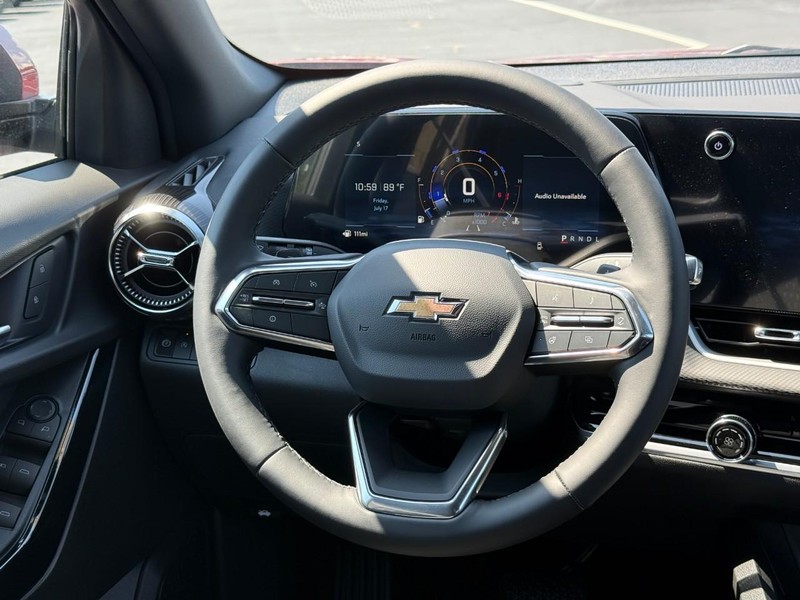 Chevrolet Equinox Vehicle Full-screen Gallery Image 7