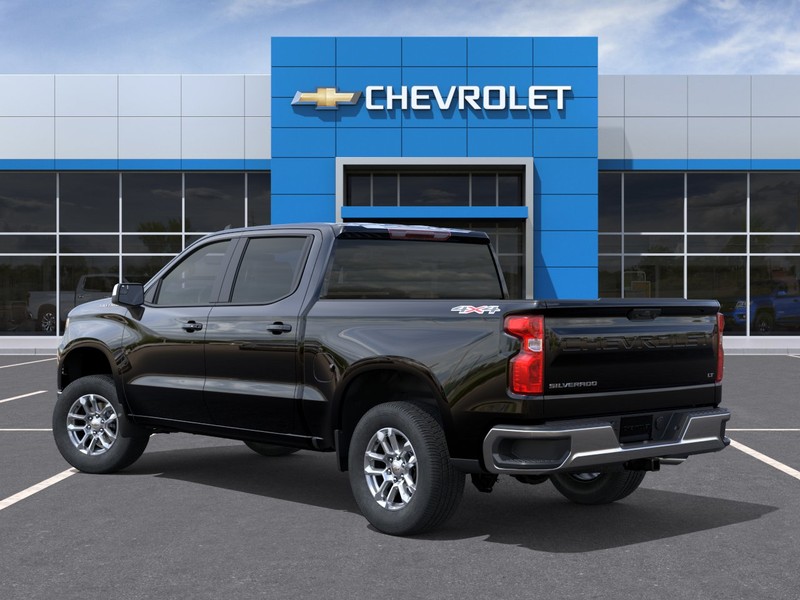 Chevrolet Silverado 1500 Vehicle Full-screen Gallery Image 3