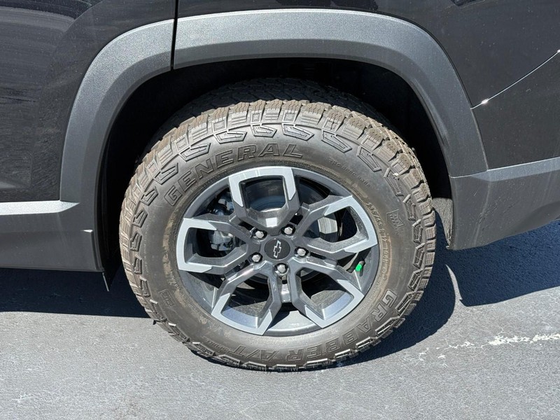 Chevrolet Equinox Vehicle Full-screen Gallery Image 4