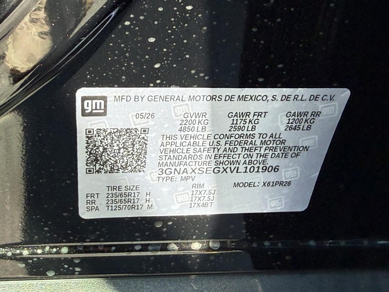 Chevrolet Equinox Vehicle Full-screen Gallery Image 17