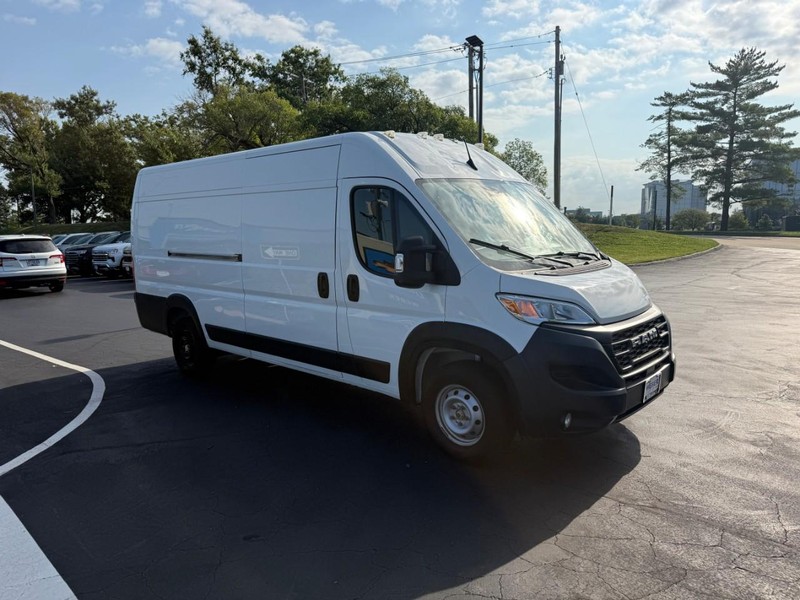 Ram ProMaster Cargo Van Vehicle Full-screen Gallery Image 8