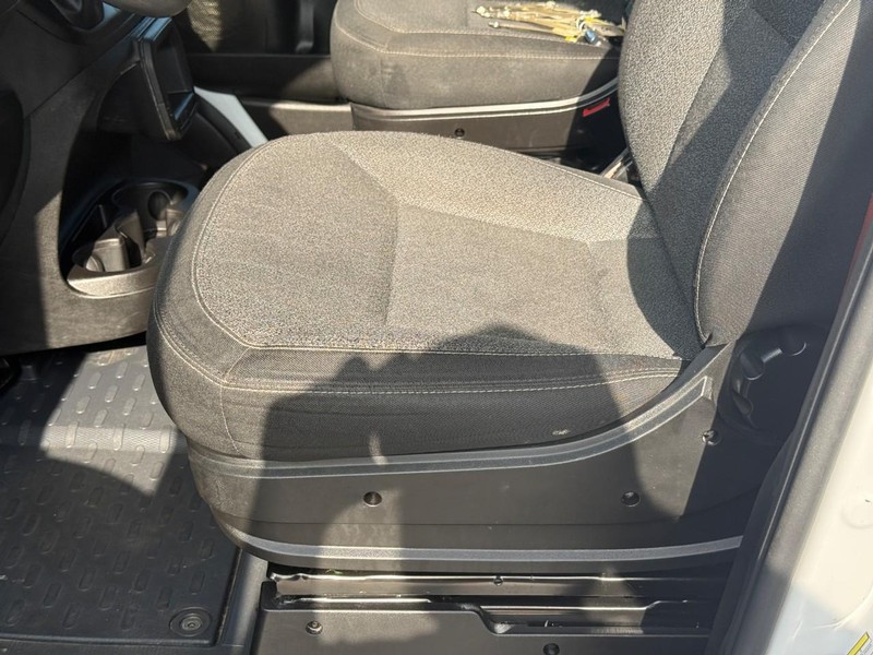 Ram ProMaster Cargo Van Vehicle Full-screen Gallery Image 14
