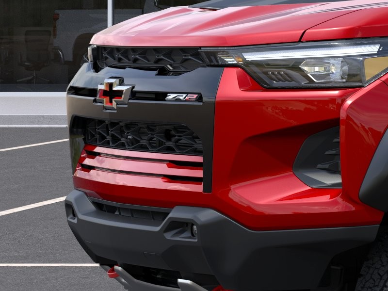 Chevrolet Colorado Vehicle Full-screen Gallery Image 13