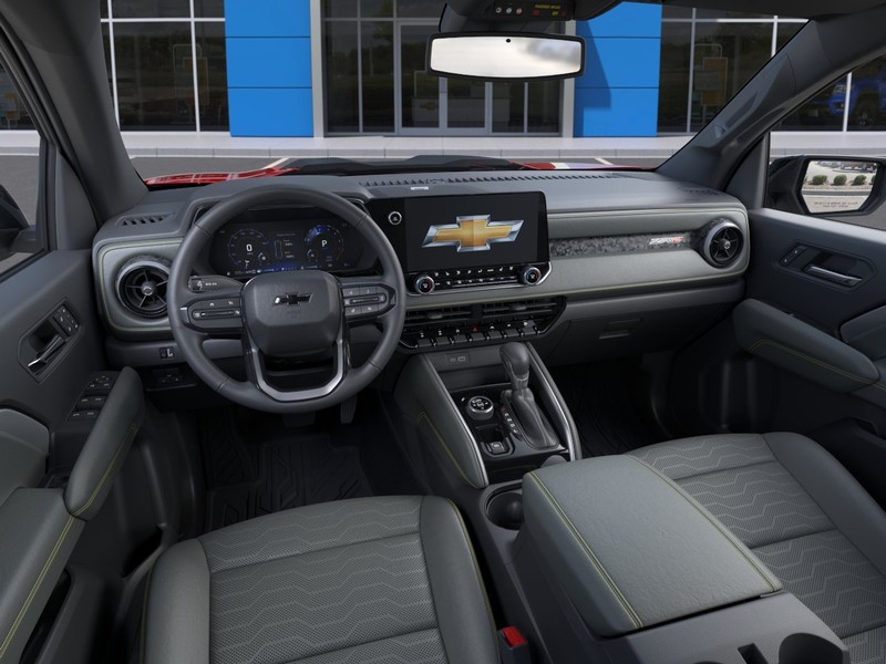 Chevrolet Colorado Vehicle Full-screen Gallery Image 15