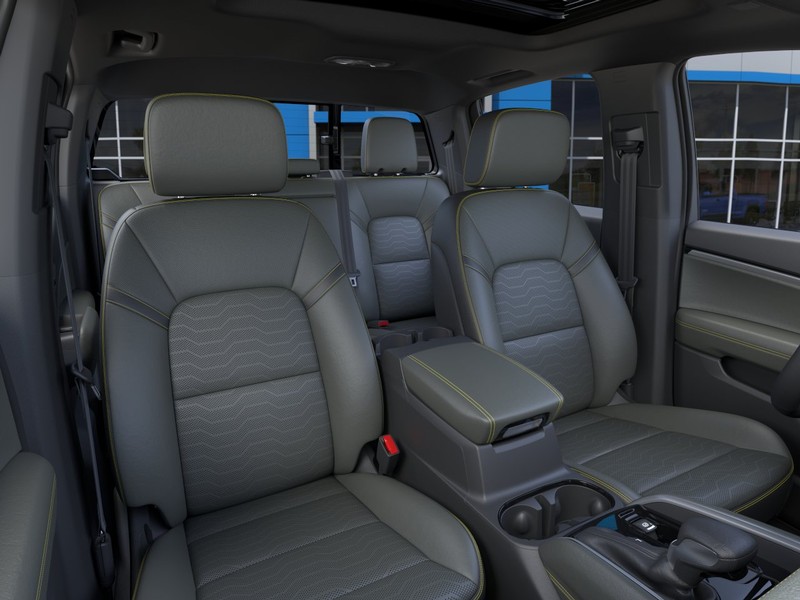 Chevrolet Colorado Vehicle Full-screen Gallery Image 16