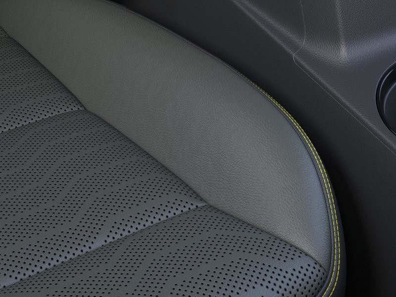 Chevrolet Colorado Vehicle Full-screen Gallery Image 21