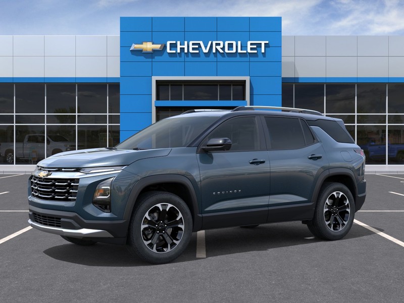 Chevrolet Equinox Vehicle Full-screen Gallery Image 2