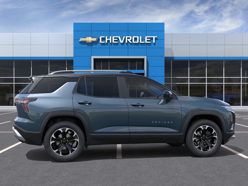 Chevrolet Equinox Vehicle Full-screen Gallery Image 5