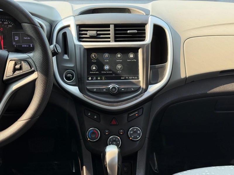 Chevrolet Sonic Vehicle Full-screen Gallery Image 14