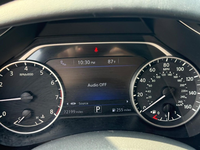 Nissan Murano Vehicle Full-screen Gallery Image 21