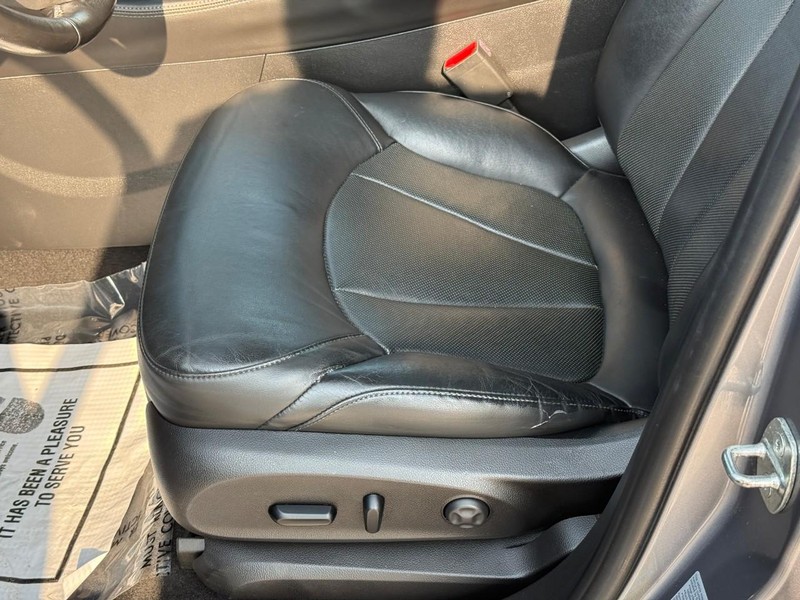 Buick Envision Vehicle Full-screen Gallery Image 18