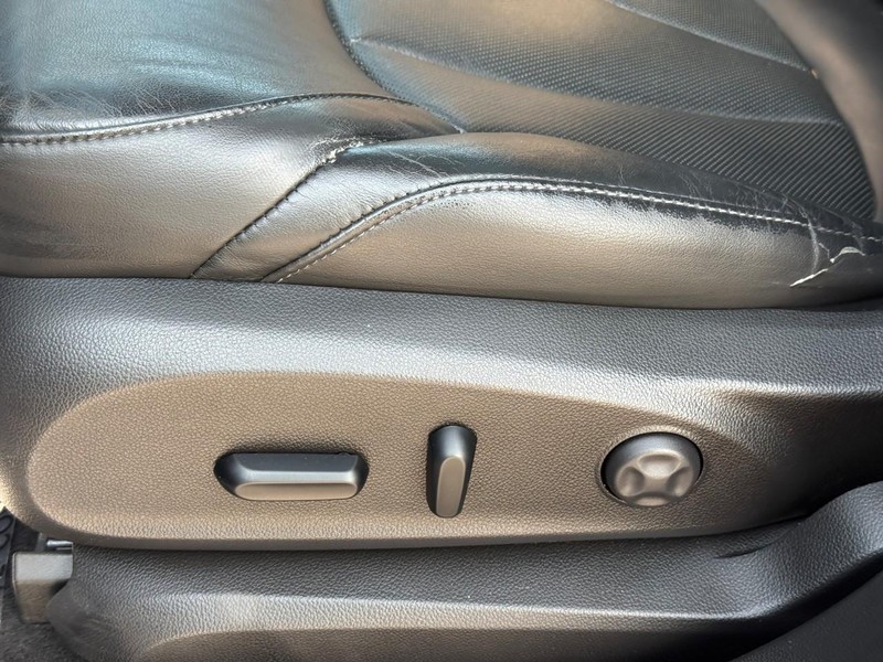 Buick Envision Vehicle Full-screen Gallery Image 19