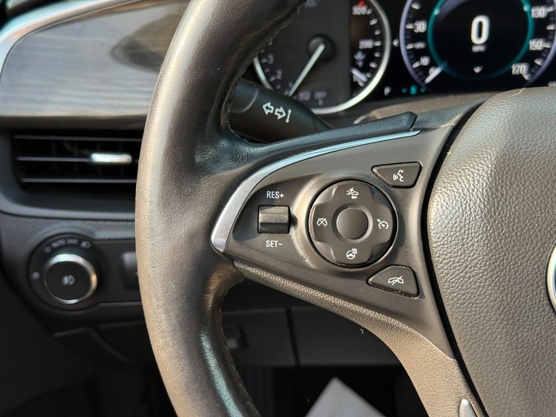 Buick Envision Vehicle Full-screen Gallery Image 20