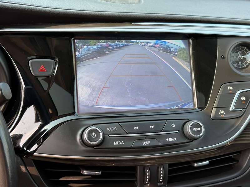 Buick Envision Vehicle Full-screen Gallery Image 24