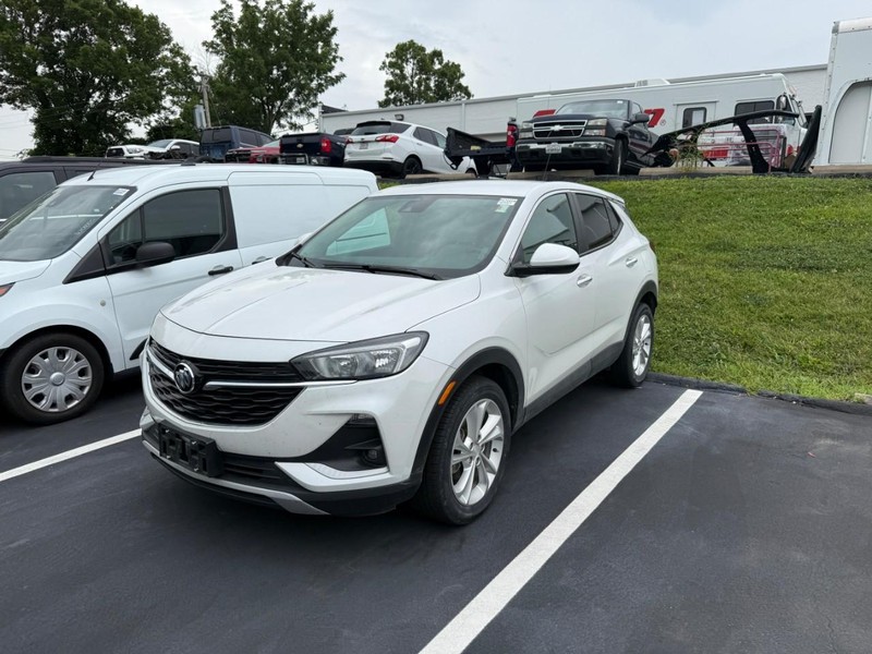 Buick Encore GX Vehicle Full-screen Gallery Image 04