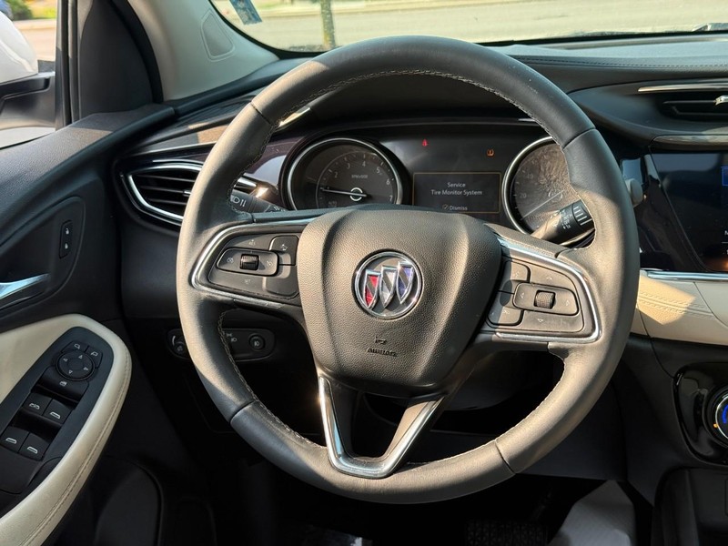 Buick Encore GX Vehicle Full-screen Gallery Image 12