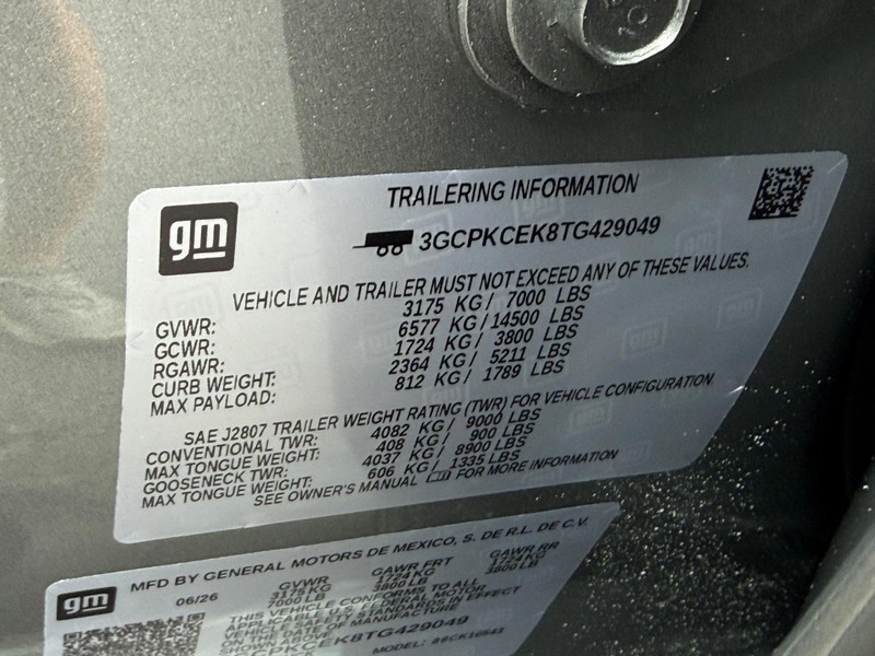 Chevrolet Silverado 1500 Vehicle Full-screen Gallery Image 15