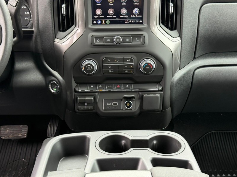 Chevrolet Silverado 1500 Vehicle Full-screen Gallery Image 10