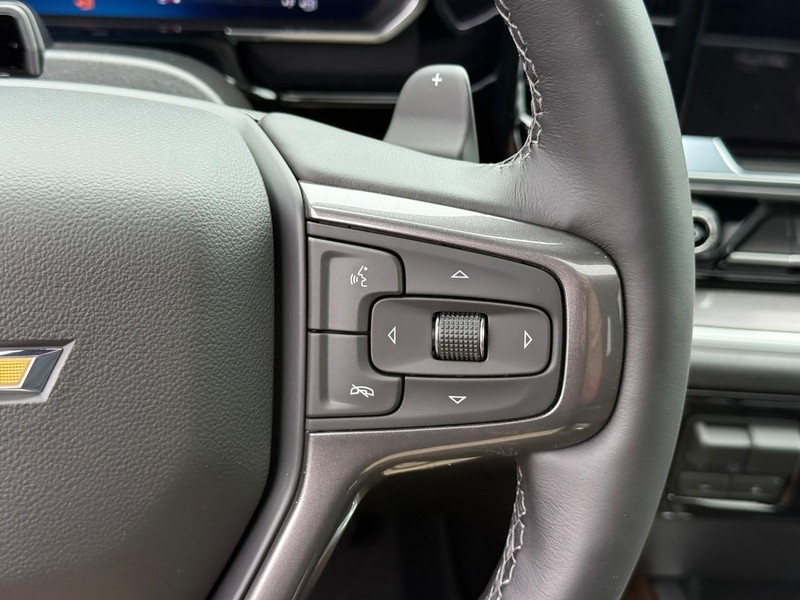 Chevrolet Silverado 1500 Vehicle Full-screen Gallery Image 16