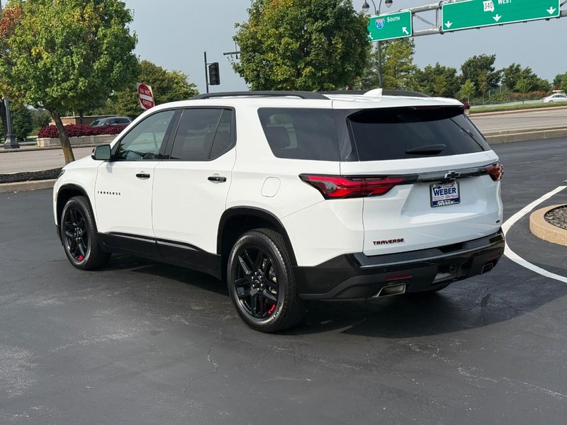 Chevrolet Traverse Vehicle Full-screen Gallery Image 3