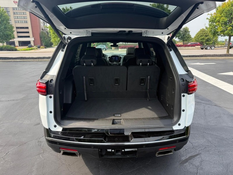 Chevrolet Traverse Vehicle Full-screen Gallery Image 5