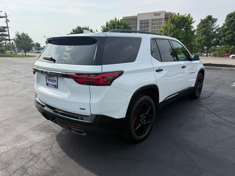 Chevrolet Traverse Vehicle Full-screen Gallery Image 7