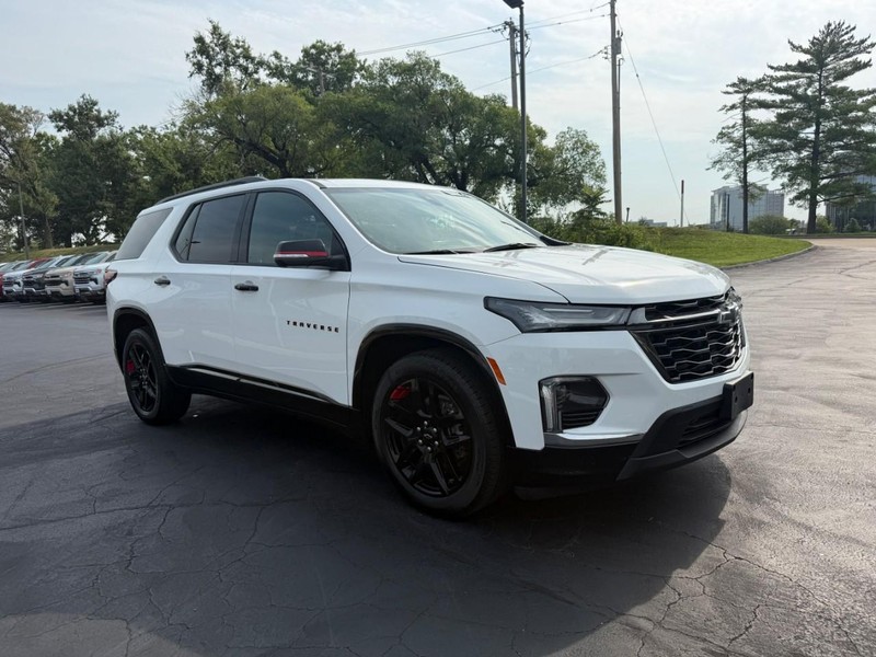 Chevrolet Traverse Vehicle Full-screen Gallery Image 8