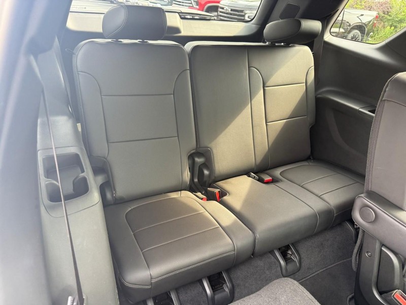 Chevrolet Traverse Vehicle Full-screen Gallery Image 11