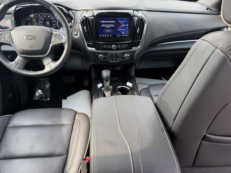 Chevrolet Traverse Vehicle Full-screen Gallery Image 12