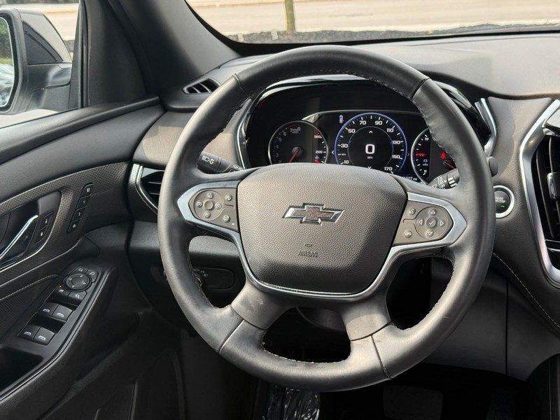 Chevrolet Traverse Vehicle Full-screen Gallery Image 13