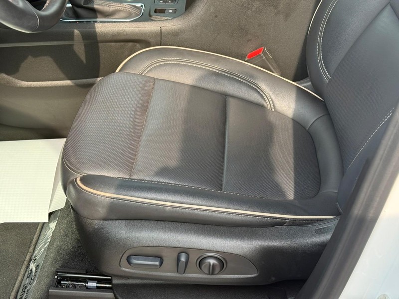 Chevrolet Traverse Vehicle Full-screen Gallery Image 18