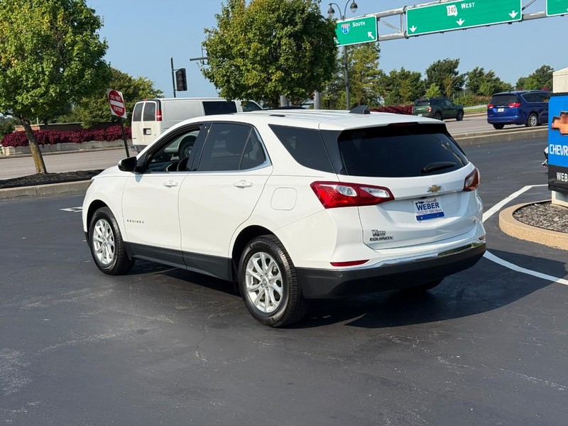 Chevrolet Equinox Vehicle Full-screen Gallery Image 3