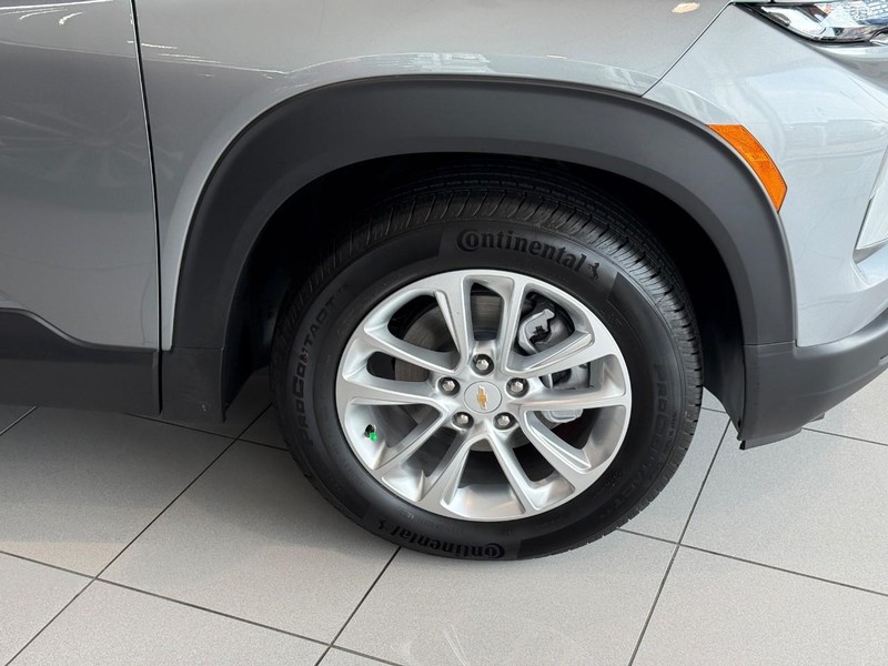 Chevrolet TrailBlazer Vehicle Full-screen Gallery Image 4