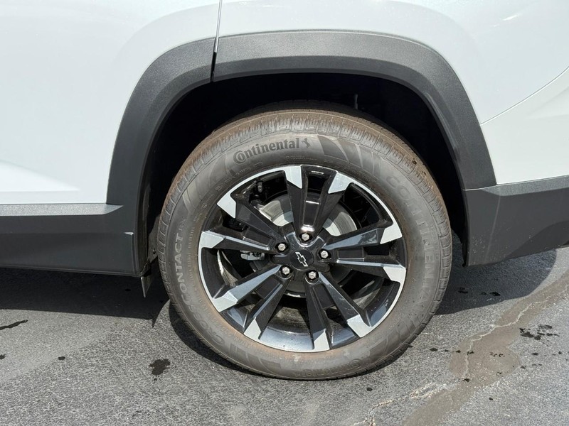 Chevrolet Equinox Vehicle Full-screen Gallery Image 4