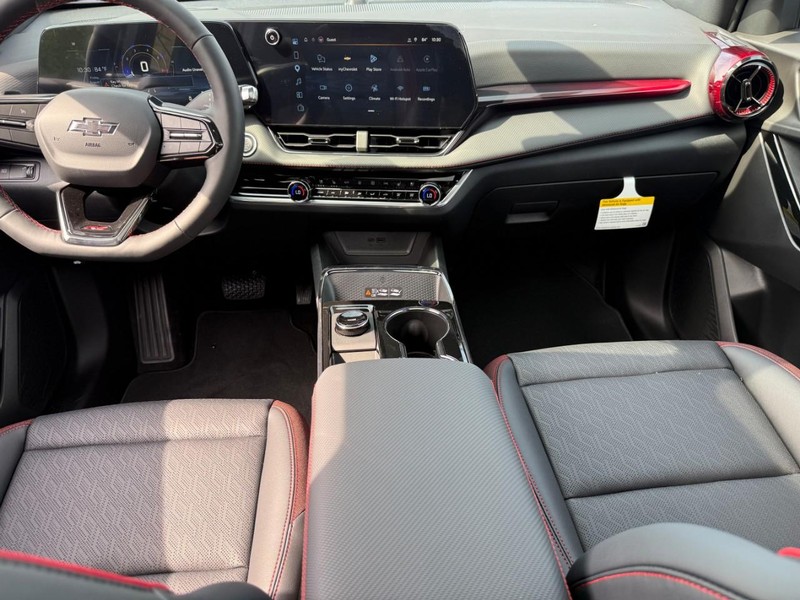 Chevrolet Equinox Vehicle Full-screen Gallery Image 7