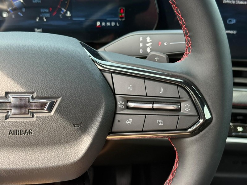 Chevrolet Equinox Vehicle Full-screen Gallery Image 16