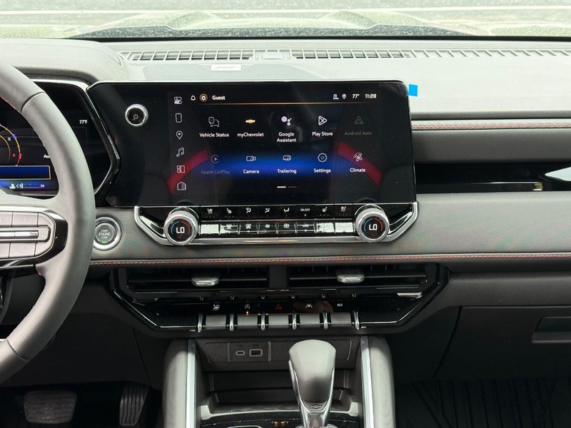 Chevrolet Colorado Vehicle Full-screen Gallery Image 8