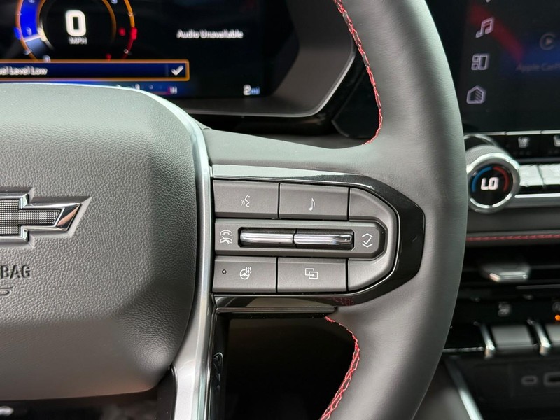 Chevrolet Colorado Vehicle Full-screen Gallery Image 15