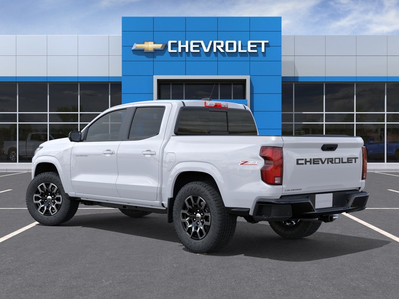 Chevrolet Colorado Vehicle Full-screen Gallery Image 3