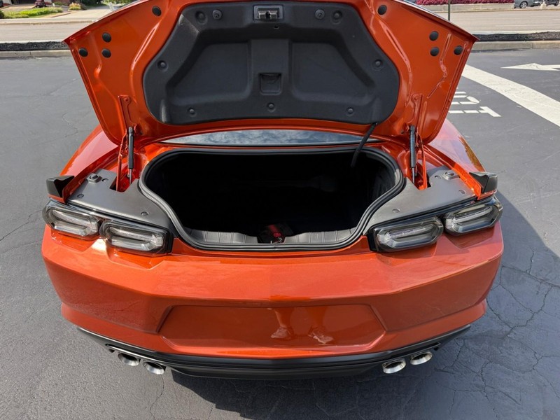 Chevrolet Camaro Vehicle Full-screen Gallery Image 5