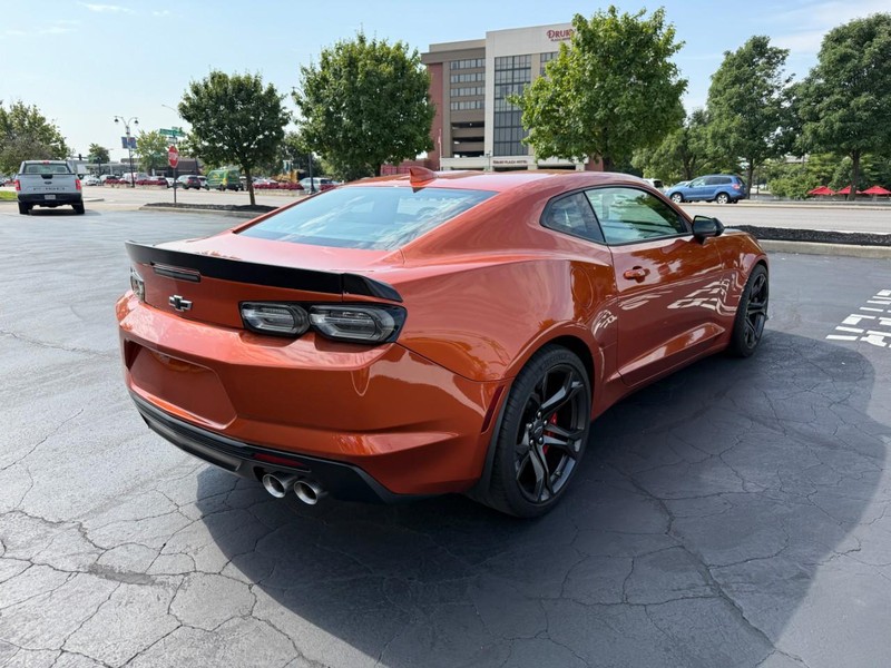Chevrolet Camaro Vehicle Full-screen Gallery Image 7