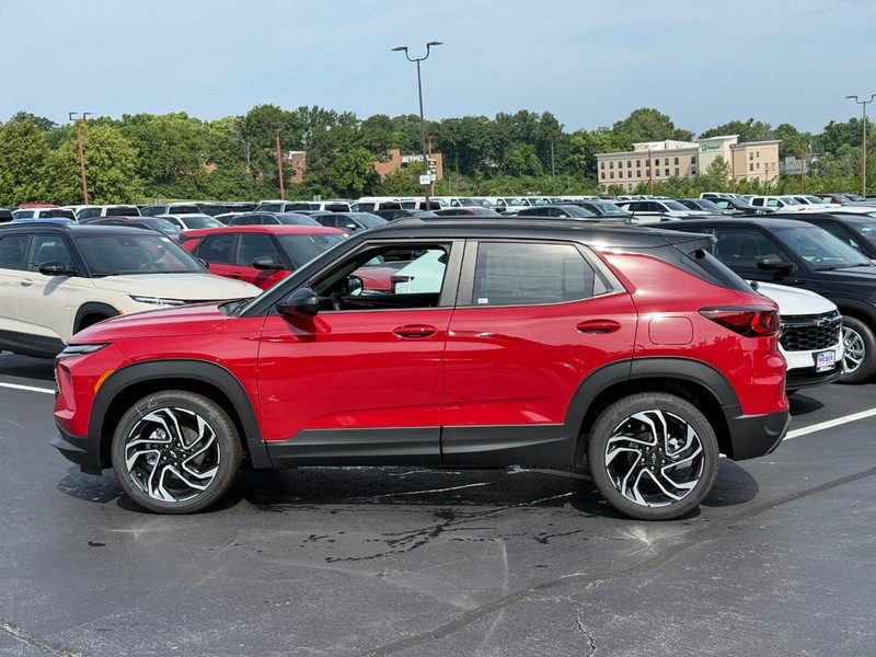 Chevrolet TrailBlazer Vehicle Full-screen Gallery Image 2