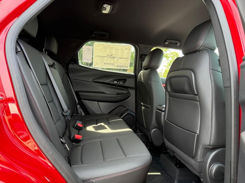 Chevrolet TrailBlazer Vehicle Full-screen Gallery Image 6