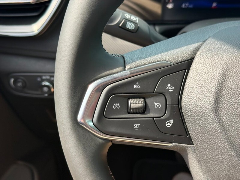 Chevrolet TrailBlazer Vehicle Full-screen Gallery Image 12
