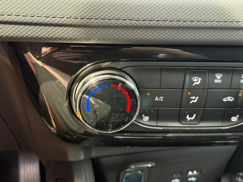Chevrolet TrailBlazer Vehicle Full-screen Gallery Image 15