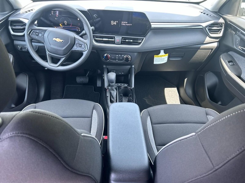 Chevrolet TrailBlazer Vehicle Full-screen Gallery Image 6
